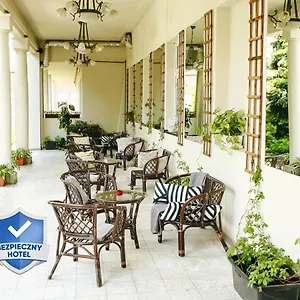 3* Apartahotel Miodosytnia